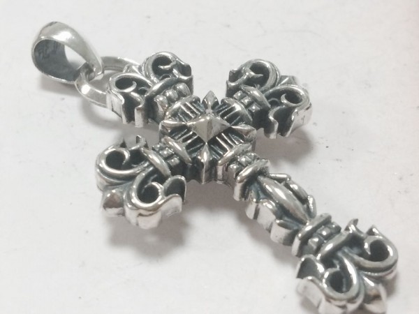 Chrome Hearts※正規ハーツ/フィリグリーククロス・チャームＸＳ