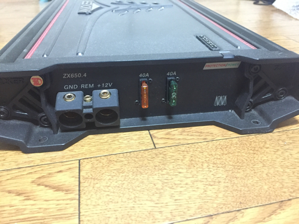 kicker zx 650.4 ステレオアンプ