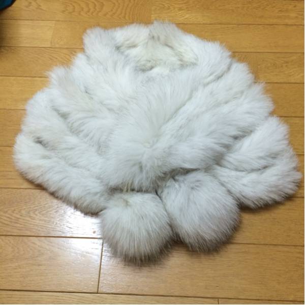 美品 ラビットファー 毛質柔らか可愛く使い勝手良しのお品です。