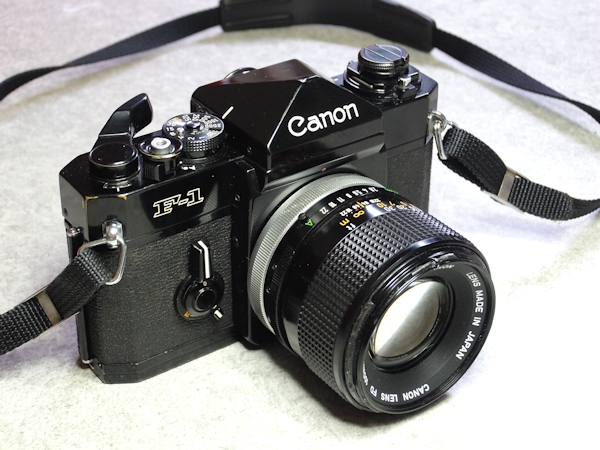 ★ CANON F-１後期 動作品 FD100mmF2.8 ストラップ付 ジャンク扱