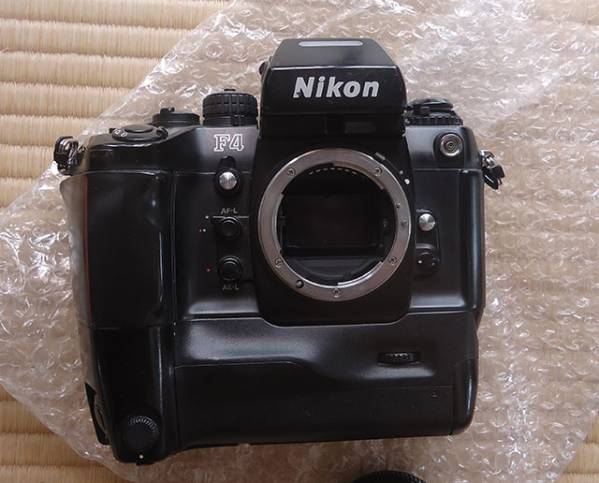 Nikon F4 ボディ中古品です。おまけもあります。