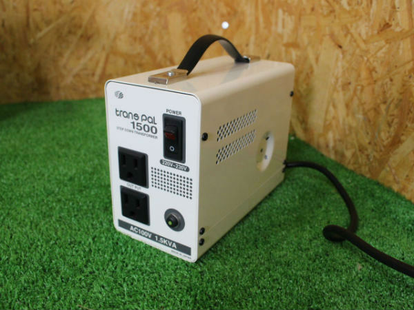 中古 変圧器 SWALLOW PAL-1500EP 入力電圧AC220～230V[r+]10538 PAL