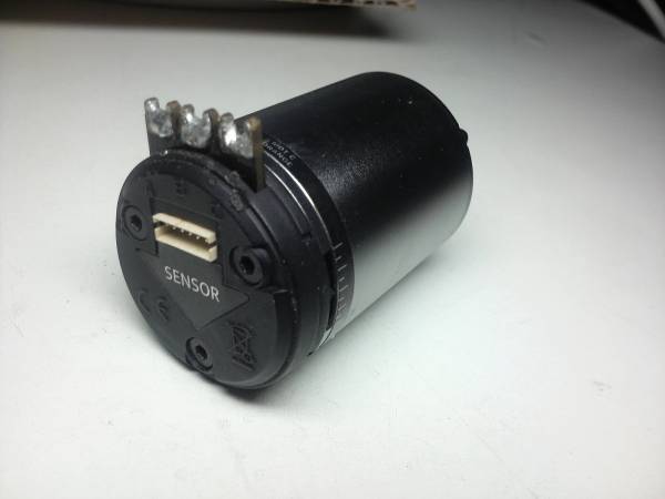 ヨコモ ブラシレスモーター ZERO 10.5T ガンメタ 中古品 ヨコモ