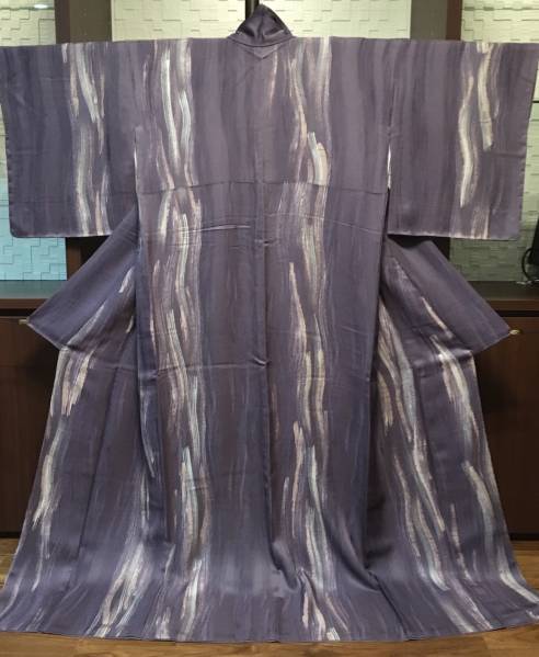 152　◇逸品◇未使用◇丹後ちりめん薬草染小紋◇鳩羽紫薄色