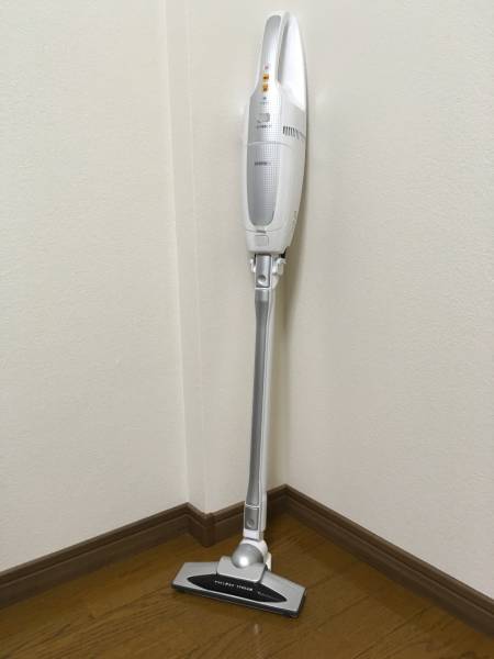 アイリスオーヤマ IC-SLDC1★超軽量スティッククリーナー
