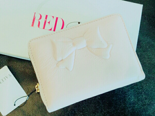 未使用　RED VALENTINO ピンクリボンレザー二つ折り財布