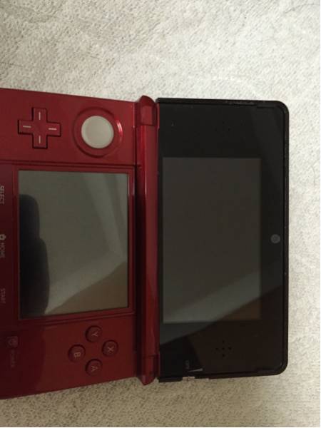中古　任天堂　NINTENDO 3DS 本体 赤