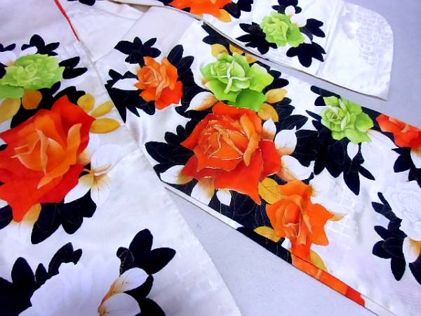 ■黒猫■★仕立て上がり★薔薇・振袖★163/66ｃm★正絹★■