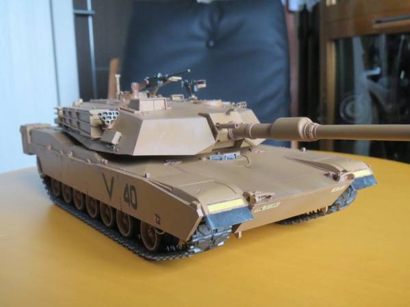 タミヤ 1/35 戦車完成品 M1A2 エイブラムス