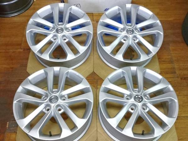 特価☆美品☆日産 ジューク 純正 4本セット☆スタッドレス用