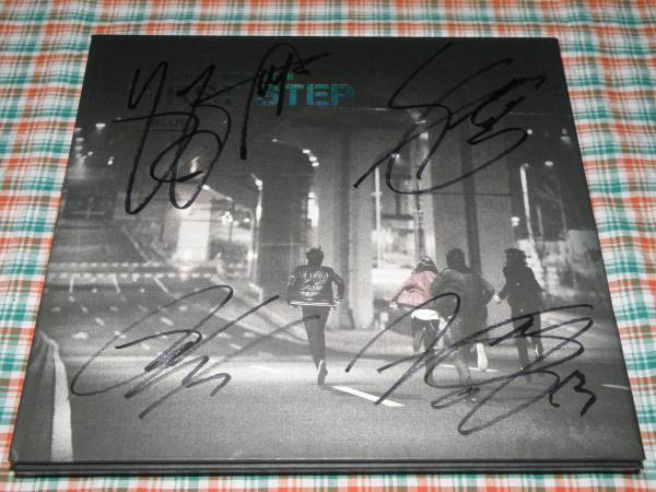 CNBLUE＠1集：First Step(韓国盤CD+写真集)＠直筆サイン(限定盤) First