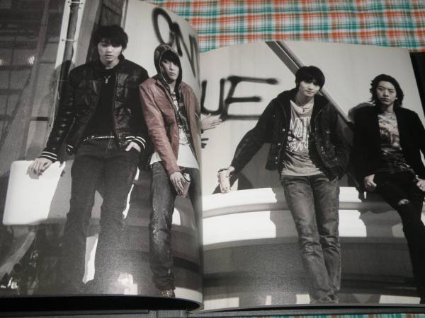CNBLUE＠1集：First Step(韓国盤CD+写真集)＠直筆サイン(限定盤) First