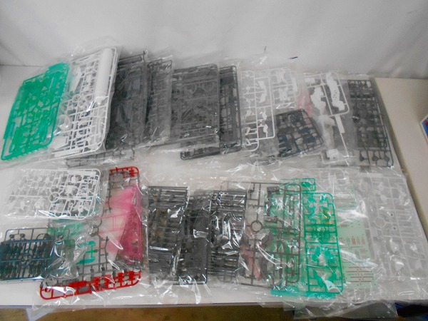 未組立 MG 1/100 ガンダムUC フルアーマーユニコーンガンダム