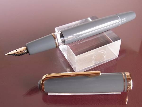 希少色】 1，950年代 モンブラン 252 万年筆 グレー M 事務、店舗用品