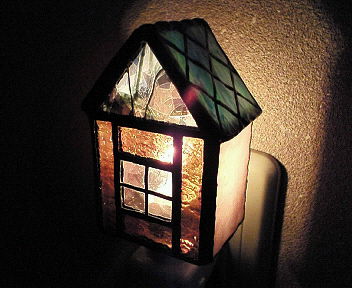 (^^♪　フットライト(足元灯）・ハウス型　♪