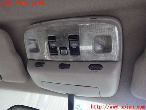 2UPJ-23316411]ハイエースワゴン100系(KZH106W)ルームランプ1