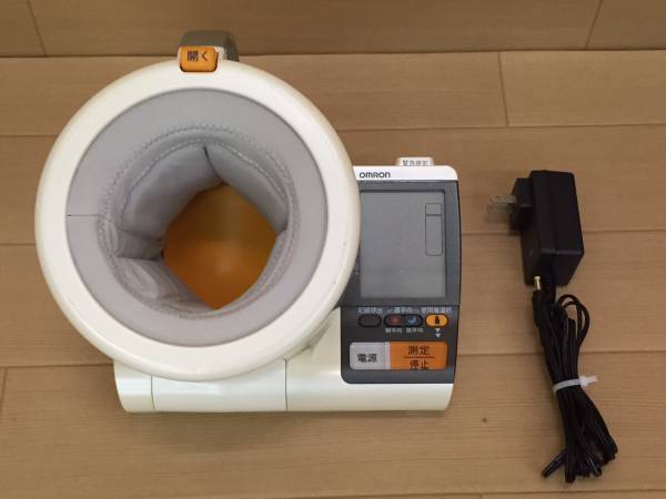 ○S【OMRON】デジタル自動血圧計 HEM-1010 2013年製
