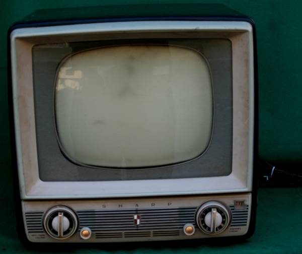 シャープ☆11Ch14型真空管式白黒テレビ『TV-610型』ジャンク品☆ シャープ☆11Ch14型真空管式白黒テレビ『TV-610型』ジャンク品☆