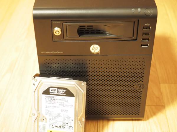 未使用 HP ProLiant MicroServer TurionII NEO N54L 500GBモデル