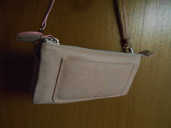 ★NEW YORKER 淡ピンク革 くまステッチ♪ ウォレットショルダー