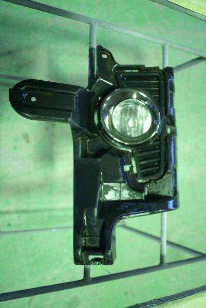 ヴェルファイア　２０　左フォグランプ