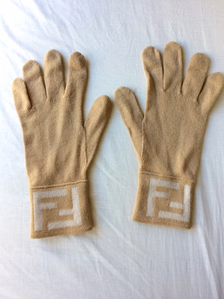 フェンディ ベージュ手袋 新宿伊勢丹 未使用新品 ユニセックス