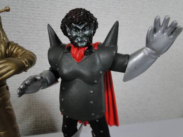 ☆マグマ大使＆帝王ゴア フィギュアセット 【公式通販】