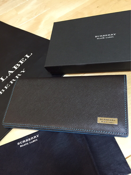 バーバリー ブラックレーベル 長財布 ラウンド 新品 j