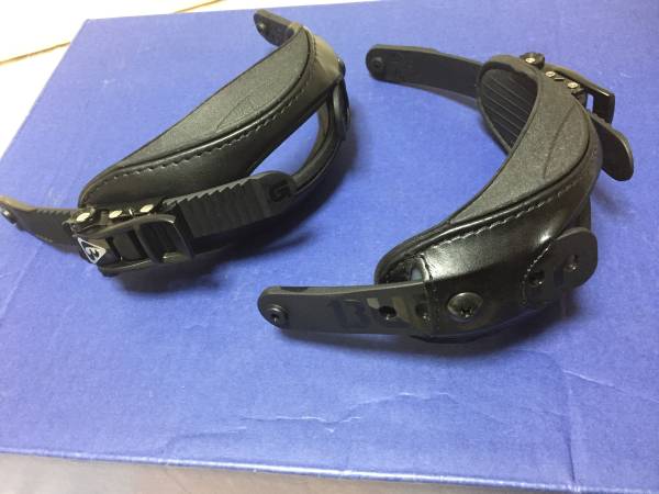 新品　BURTON　X-BASE　M　キャップストラップセット