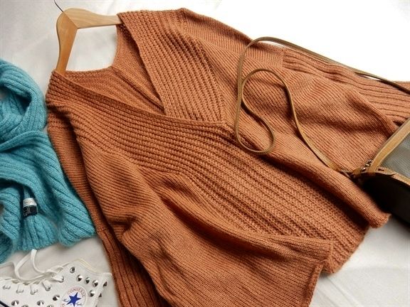 未使用♪ケービーエフ KBF モヘヤ混深Vローゲージニット♪