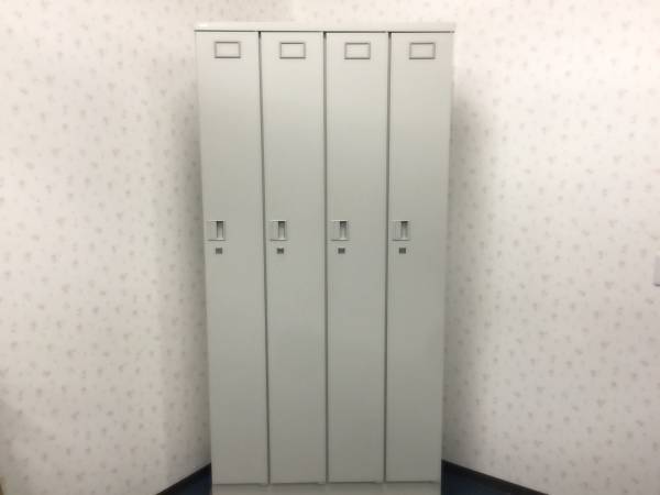 【☆超美品☆】NAIKI☆4人用ロッカー☆鍵付き！