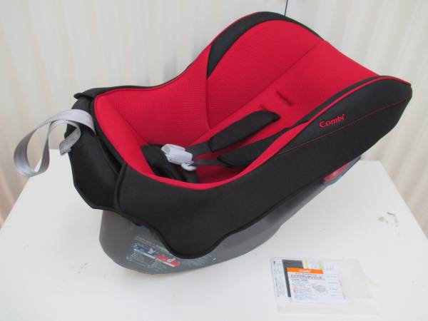 【ほぼ未使用】Combi ミニマグランデ レッドルースター 新生児OK 美品】Combi ミニマグランデ 新生児OK レッドルースター ミニマ