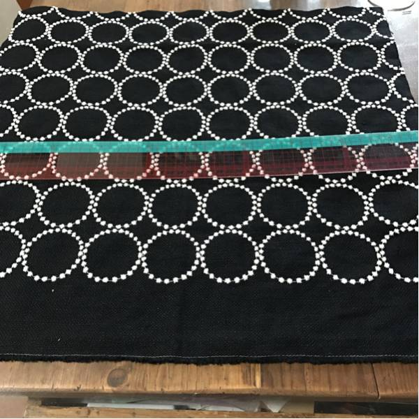 ミナペルホネン タンバリン 46×50 耳付き