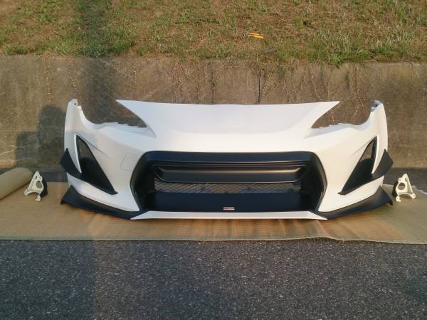 超希少 美品　14R-60 86 純正フロントバンパー　フルセット