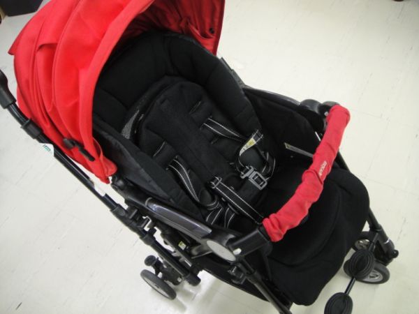 アップリカ　ソラリア　バーミリオンレッド ベビーカー 両対面