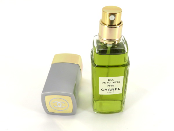 1円 超美品 シャネル No.19 オードトワレ 香水 100ml DP727