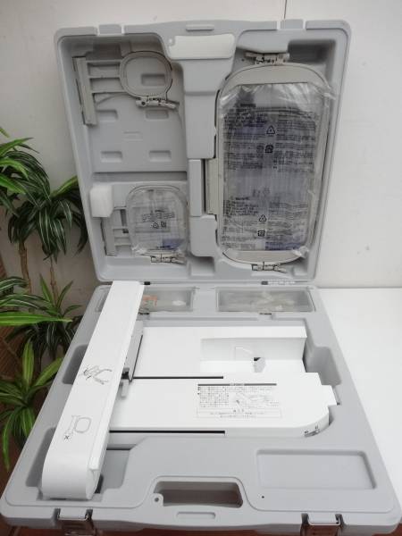 ★BROTHERブラザー/イノヴィス用/刺繍機/ケース付/美品/現状★