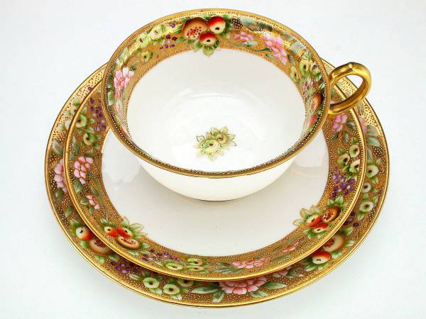 オールド Noritake 金点盛り 花・果実紋 トリオ！ オールド Noritake 金点盛り 花・果実紋 トリオ！ 【公式ショッピング