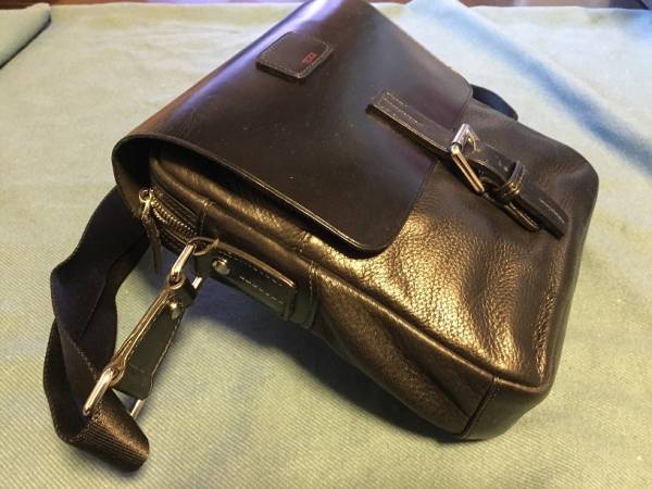Tumi トゥミ レザーショルダーバッグ 新品 TownHouse バッグ トゥミ