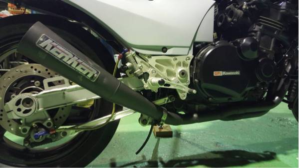 GPZ900R kerkerマフラー