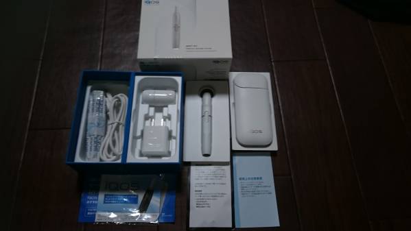 IQOS アイコス本体 白 極美品 完品 未登録 ホワイト 中古