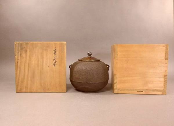 □気品溢れる逸品！龍泉窯青磁纏枝花刻紋胡芦瓶 南宋時代 高さ25㎝□ fiv4