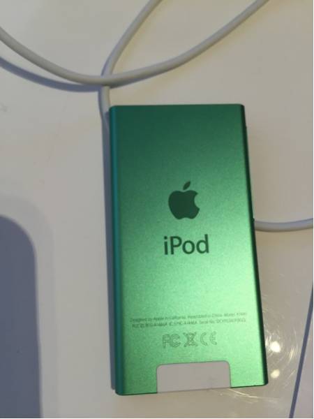 【美品】iPod nano 16GB GREEN_2