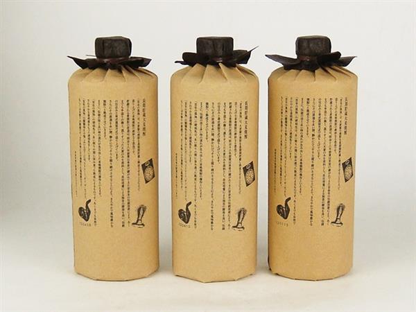 720ml 百年の孤独 黒木本店 麦焼酎 40度 | 萬古焼 - 百年の孤独×きろく