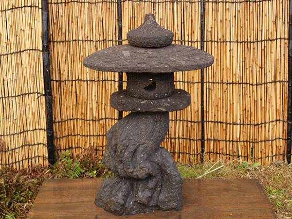 石灯篭 高さ74cm 重量39㎏ 天然石 九州産 【公式通販】