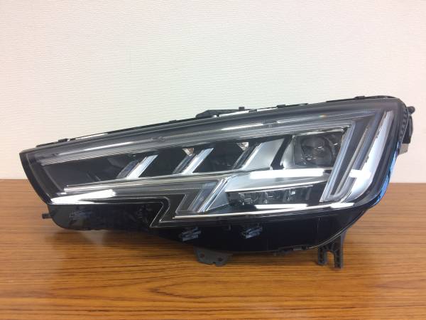 アウディ A4 8W 左ヘッドライト マトリックスLED 8W A4 マトリックス
