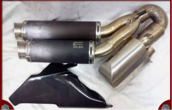 sc59 CBR1000RR 用 BODIES製GPX2-UEスリップオンマフラー