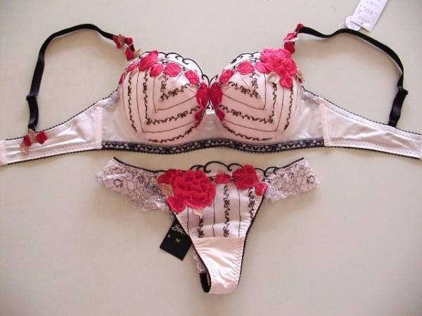 サルート/Ｄ７０＆Ｍ（Ｔ）バーレスク　　BE　咲姫　