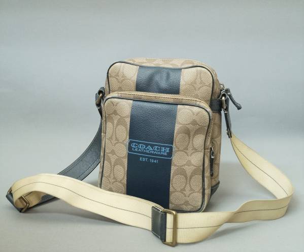 本物■コーチ■シグネチャー/ベージュ■斜めがけショルダーバッグ