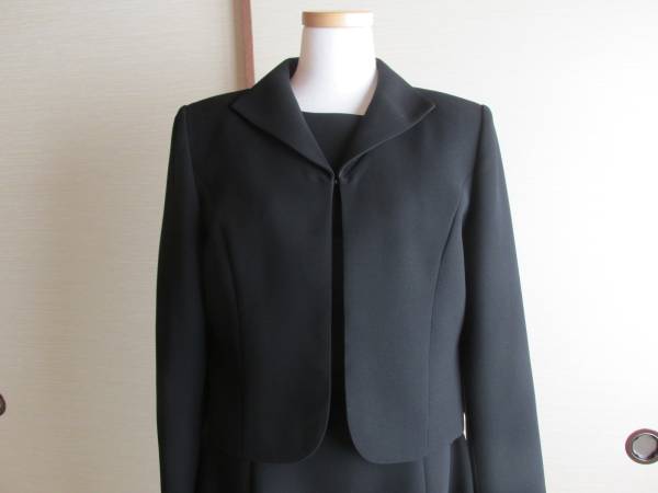 新品】東京ソワール☆LILYBURN☆ブラックフォーマルアンサンブル11号 